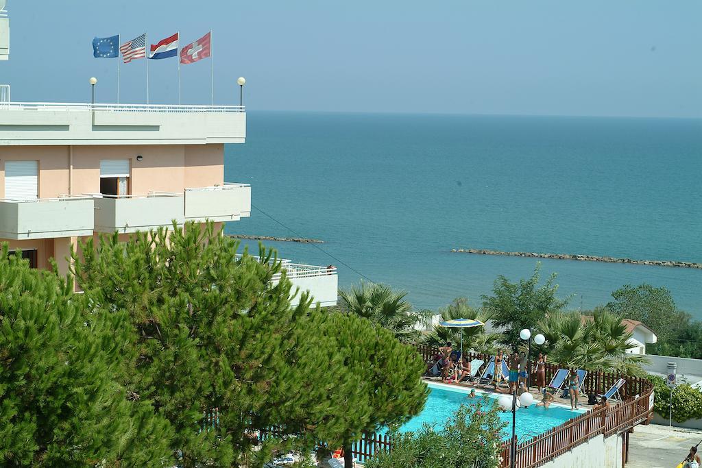 Residence Azzurro Massignano Habitación foto